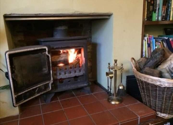 Llangollen Hostel Guest Rooms - No Dormitories - Self Catering Eksteriør billede