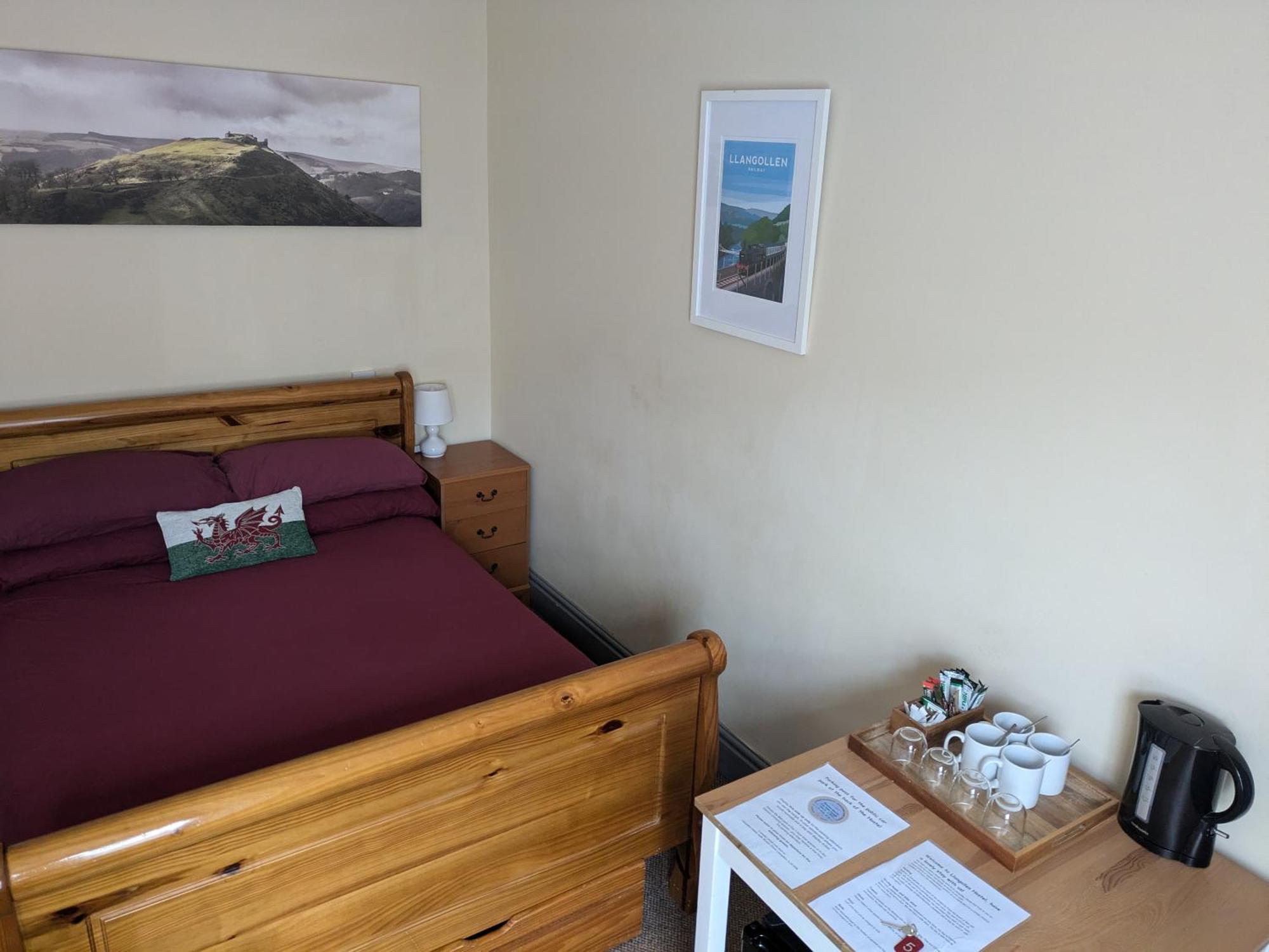 Llangollen Hostel Guest Rooms - No Dormitories - Self Catering Værelse billede